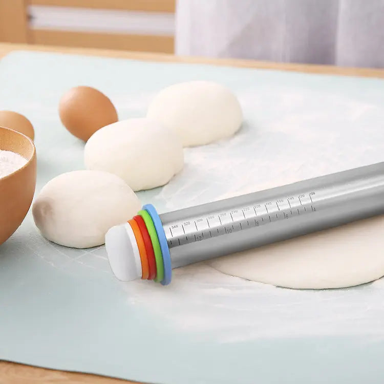 Adjustable Rolling Pin with Thickness Rings Measurement
